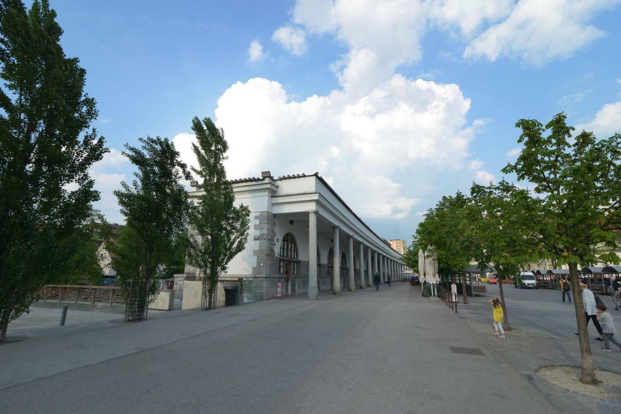 River Side Central Market Любляна Екстериор снимка